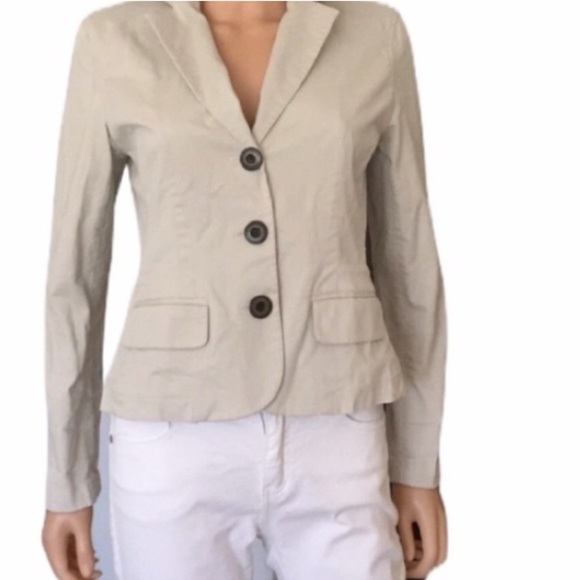 Talbots Petites Lightweight Blend Stretch Big Button Blazer Jacket Size 4 Beige - Picture 2 of 14